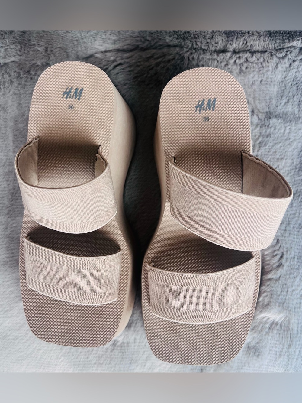 FUN H&M Neutral Beige Platform Slide Sandals